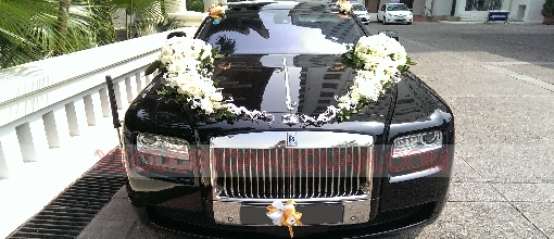 thue-xe-cuoi-roll-royce-ghost (1)