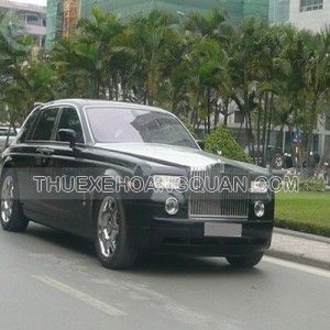Cho-thue-xe-Rolls-Royce-Phantom-sieu-xe (2)