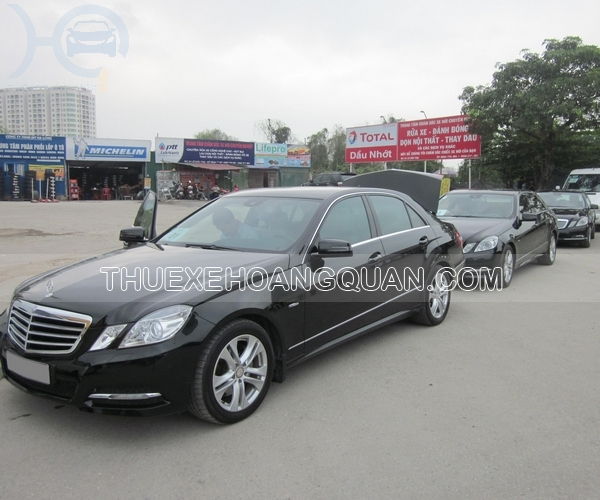 thue-xe-Mercedes-E300 (2)