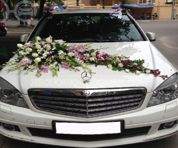 Cho thuê xe cưới Mercedes C250 