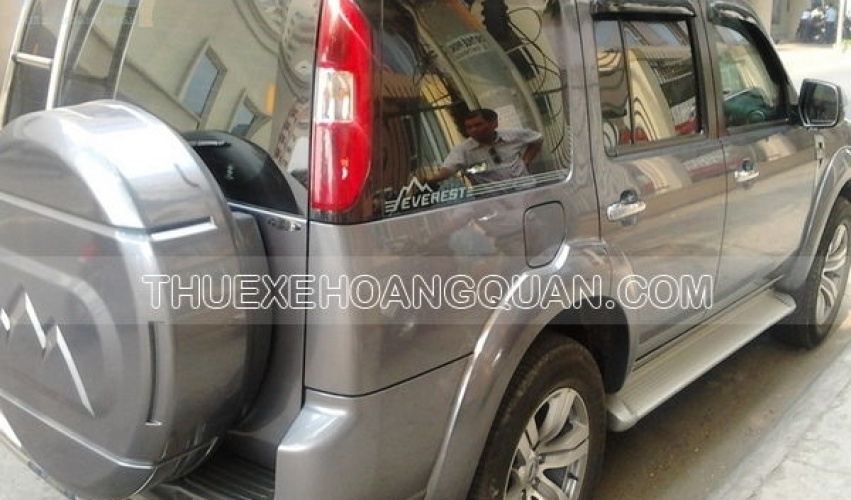 Thue-xe-Ford-Everest-7-cho (5)