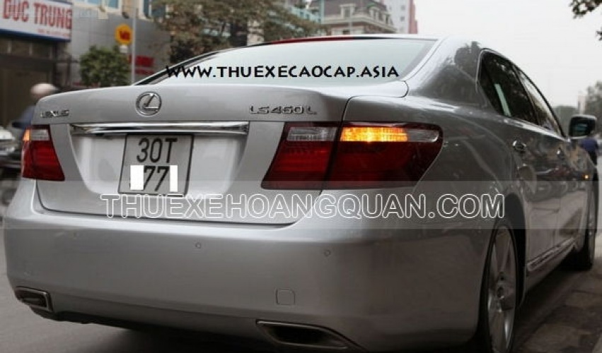 Thue-xe-Lexus-LS460L (3)
