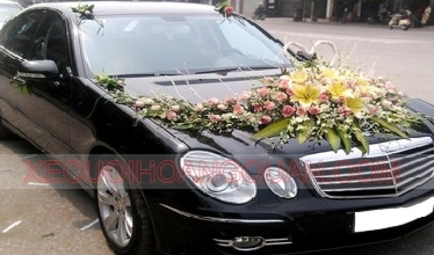 Thue-xe-cuoi-Mercedes-E280 (1)
