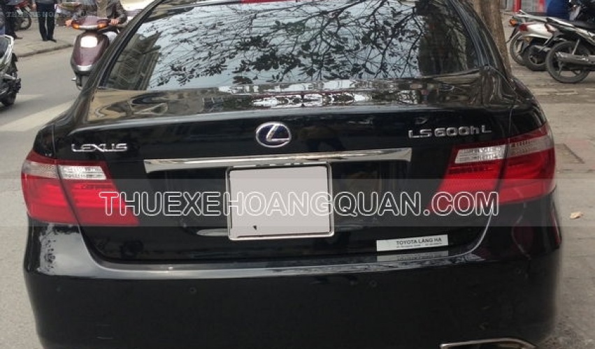 thue-xe-lexus-ls600h (3)
